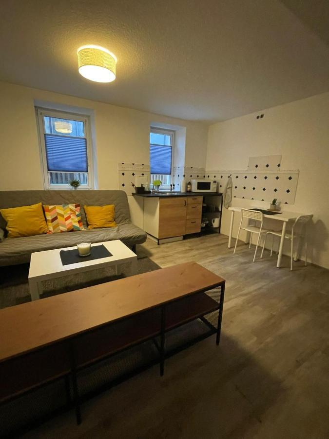 Ruhiges Apartment Im Herzen Von Gera Esterno foto