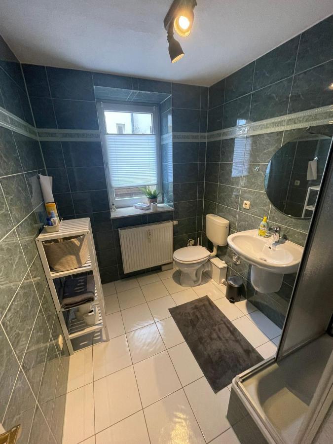Ruhiges Apartment Im Herzen Von Gera Esterno foto